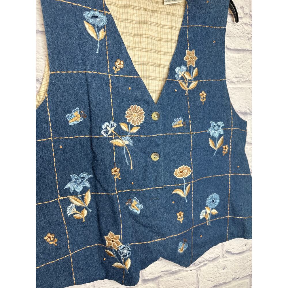 ❤️Casey & Max Vintage Denim Floral Embroidered Vest W/ Plaid Back Adjustable MED - Picture 2 of 4